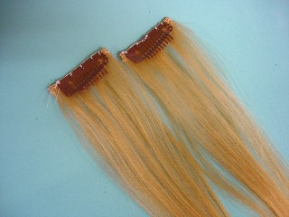 Image: Wefts sewn onto clips